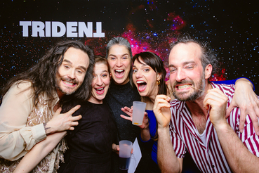 LA TRAJECTOIRE DES CONFETTIS